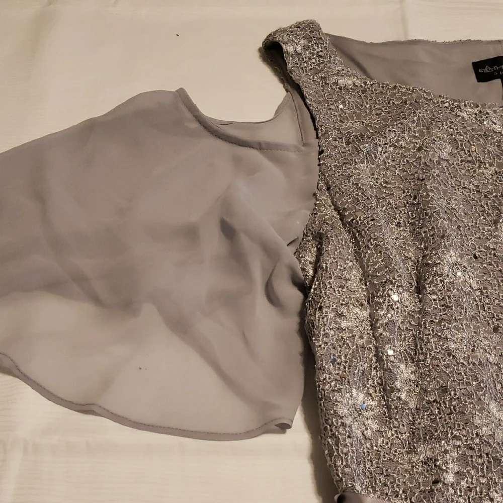 Gray Tan Sequin Tie Front Flutter Sleeve Blouse - Picture 4 of 7